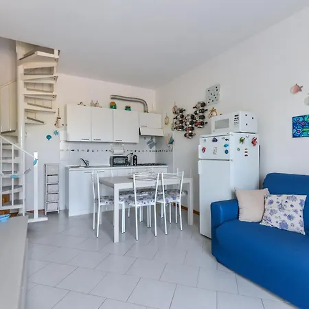 6 Posti Porto Azzurro